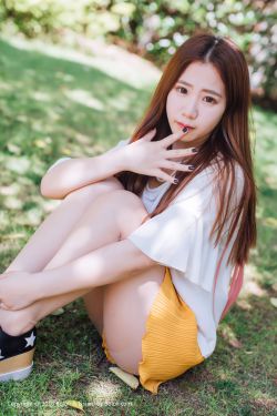 《他一边曰一边吃我奶gif》